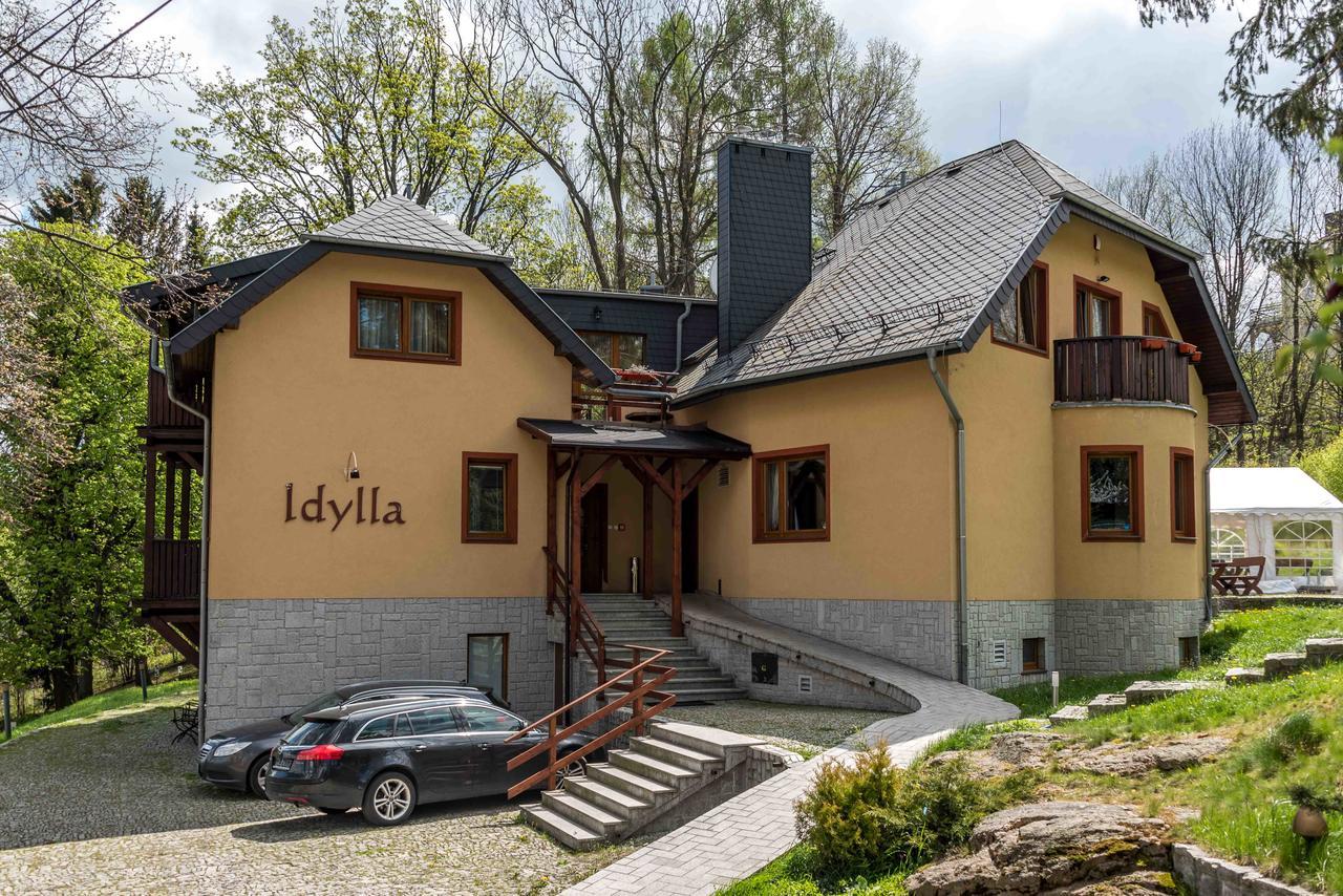 Willa Idylla Hotel Подгожин Екстериор снимка